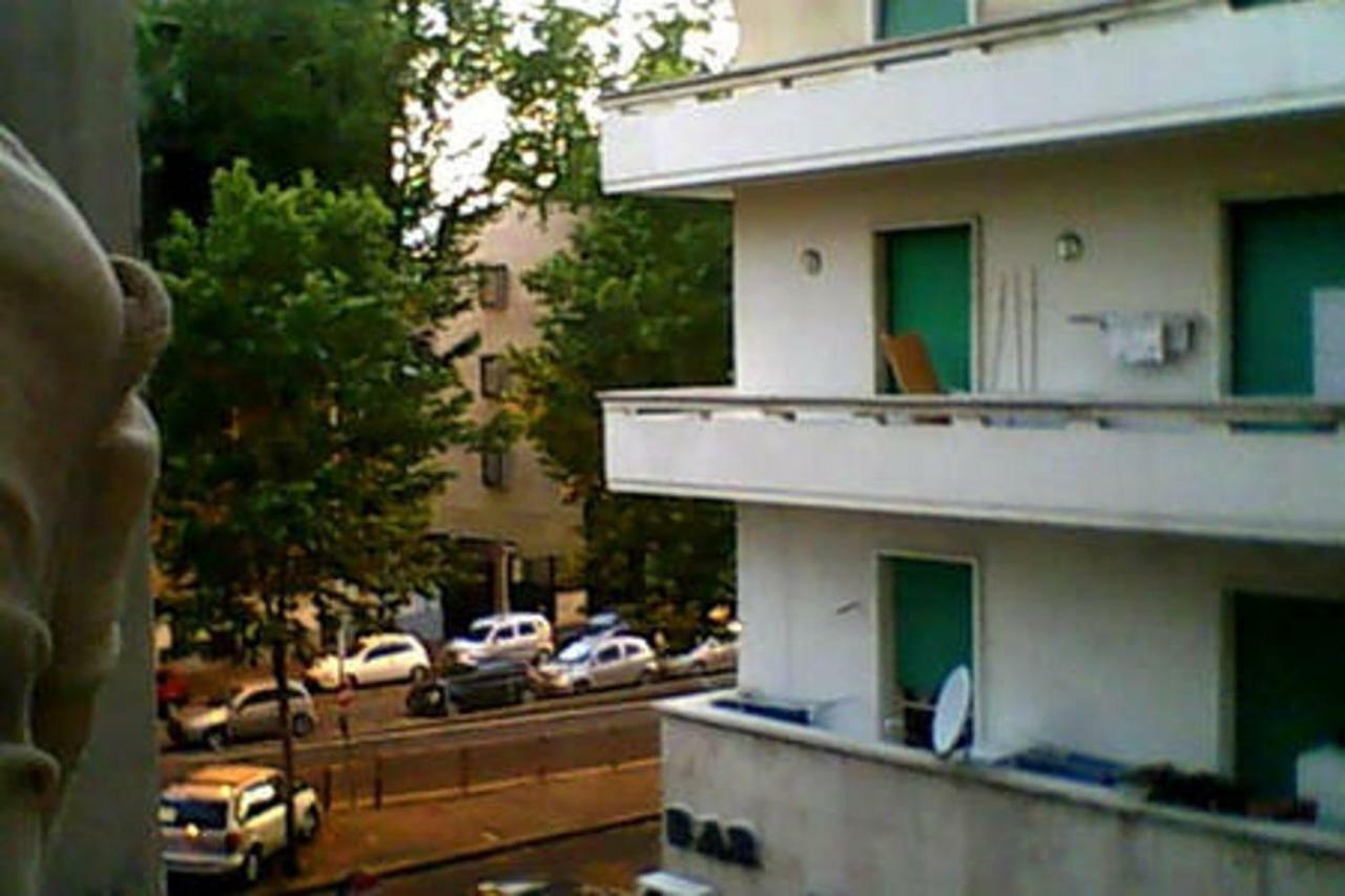 Alloggio Turistico P.Lodi Apartment Roma Exterior foto